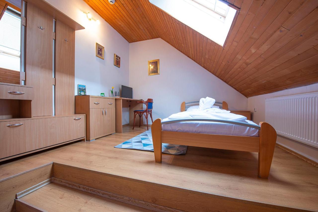 Penzion Familia Hotell Poprad Eksteriør bilde