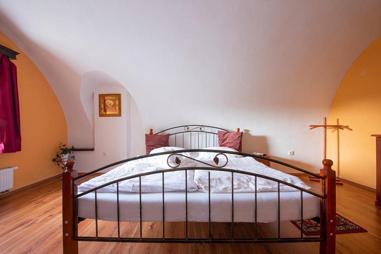 Penzion Familia Hotell Poprad Eksteriør bilde